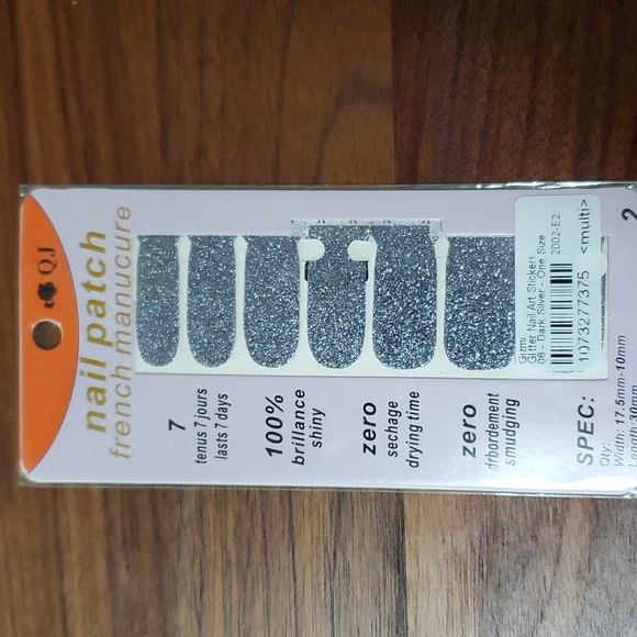 Lot of 3 sets of glittery nail stickers. - Picture 3 of 4